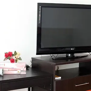 Modern Semi-central 1 Bedroom Apartment, 3 Parks Nearby Apartament